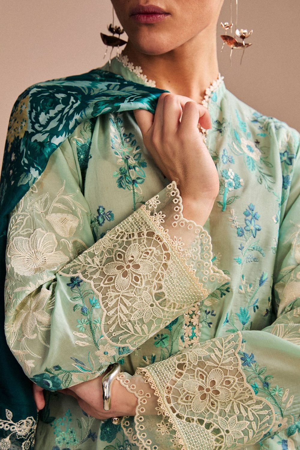 Zara shahjahan , satori lawn 25’ , 3 PIECE SUIT , unstitched, lawn , AQUA & DEEP TEAL color , nozami-2b, sleeves
