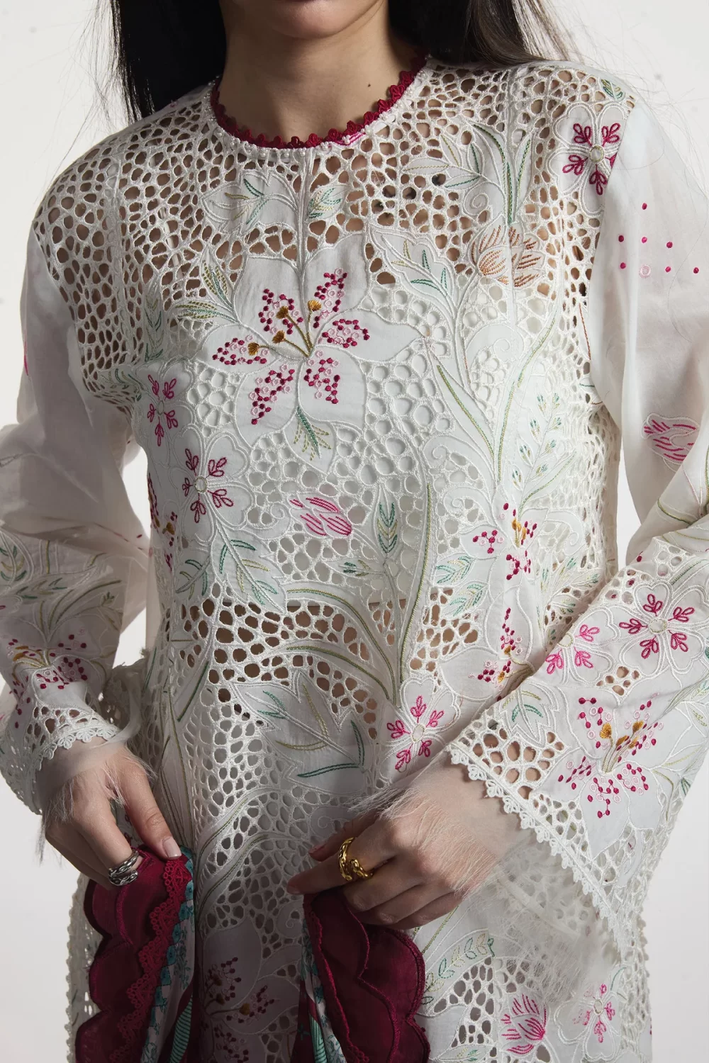 Zara shahjahan , satori lawn 25’ , 3 PIECE SUIT , unstitched, lawn , WHITE & DEEP RED color , umi-3a, front, kameez