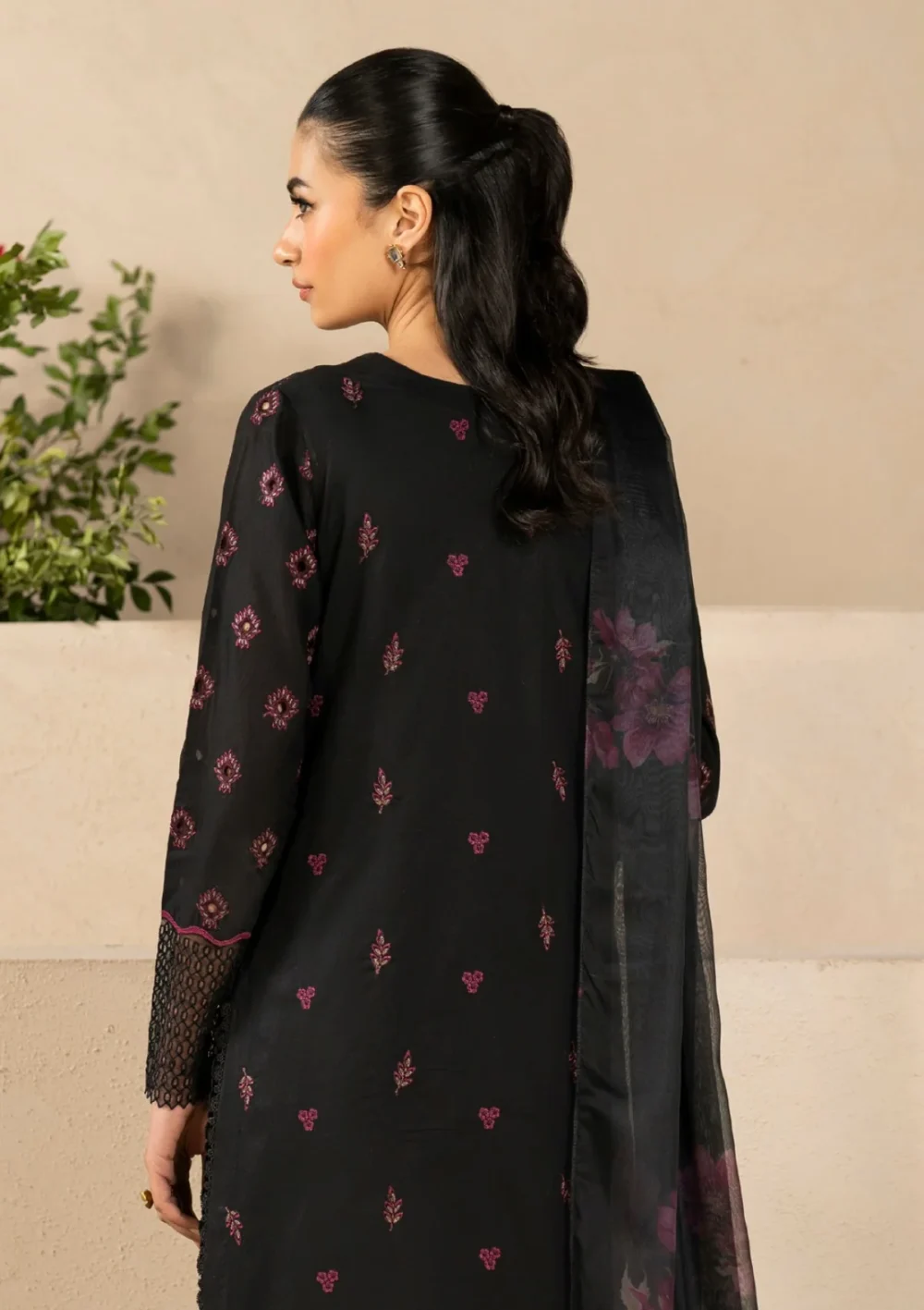 iznik, eid festive lawn 25’ , 3 PIECE SUIT , unstitched, lawn , black color , ELF-03, back