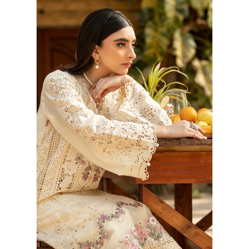 elaf, luxury lawn 25’ , 3 PIECE SUIT , unstitched, lawn , off white color , Elm-11, sleeves