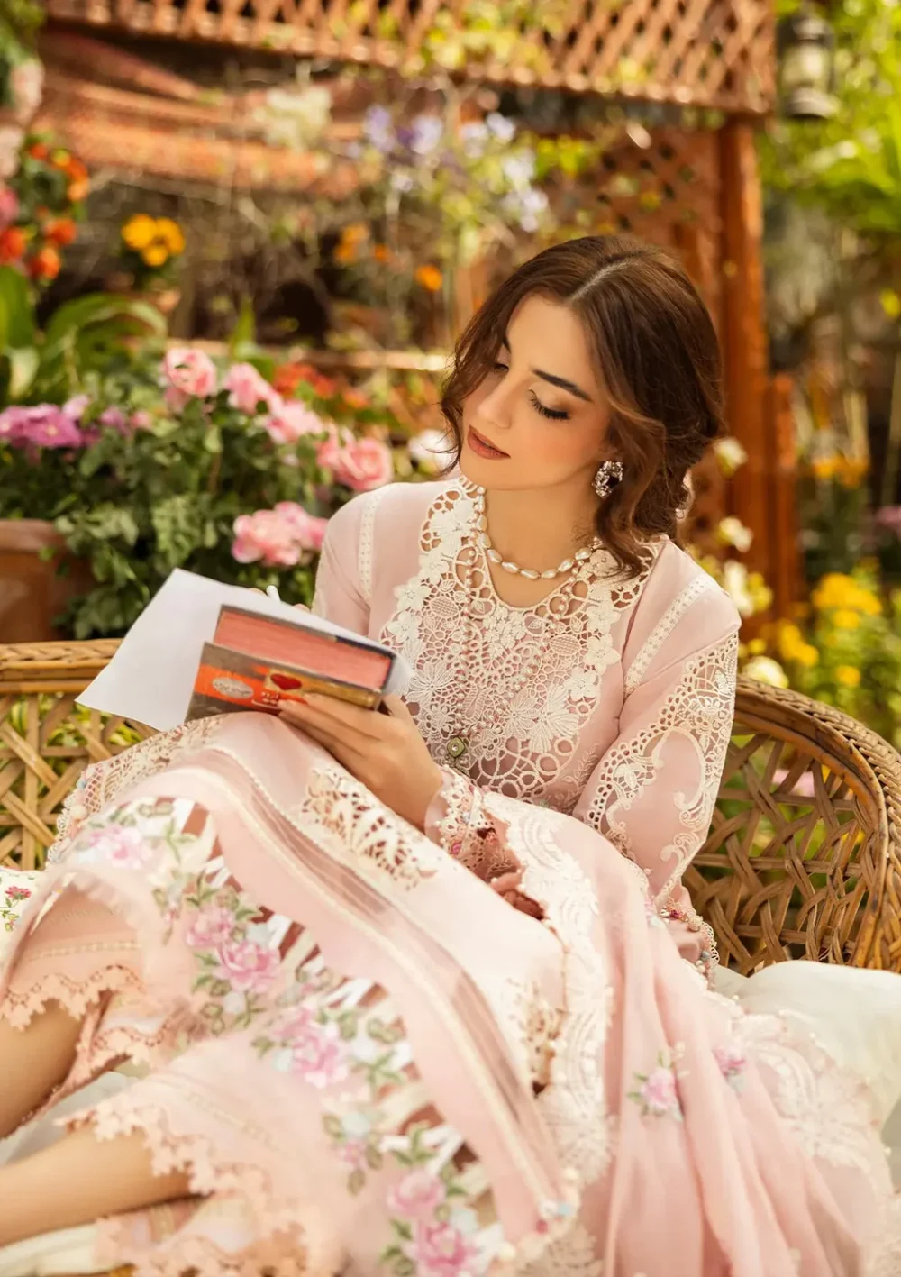 elaf, luxury lawn 25’ , 3 PIECE SUIT , unstitched, lawn , blush pink color , Elm-2a, FRONT look
