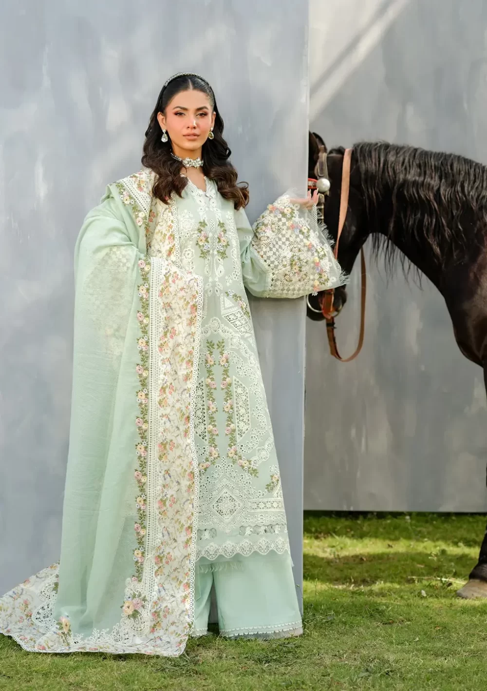 Elaf Premium Luxury Lawn Collection 2025 | ELH-4B FROSTEL, 3-piece Pakistani designer lawn suits in the UK- Zee Collections. dupatta border and sleeves design