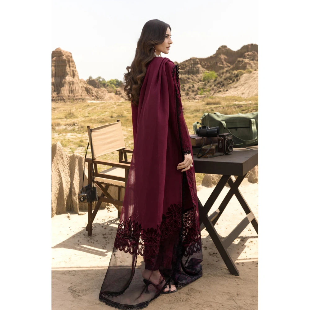 Rang Rasiya Premium Eid Collection 2025 | MAYA, 3-piece Pakistani designer lawn suits in the UK- Zee Collections. dupatta