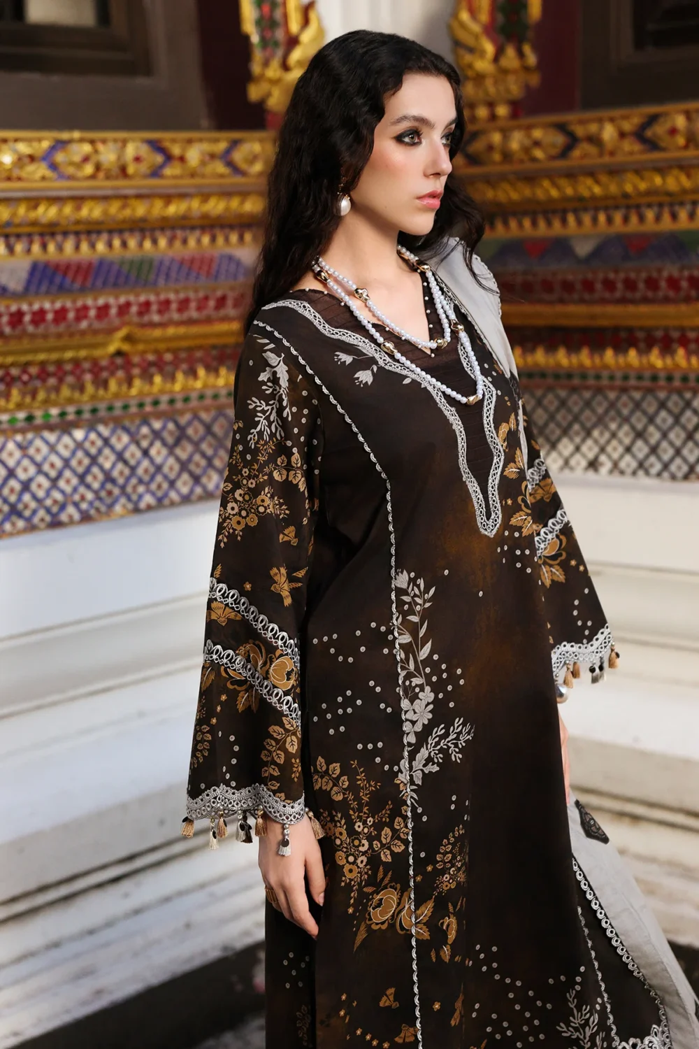 CCW6-09 Charizma Embroidered Linen Suit with Irish Linen Shawl