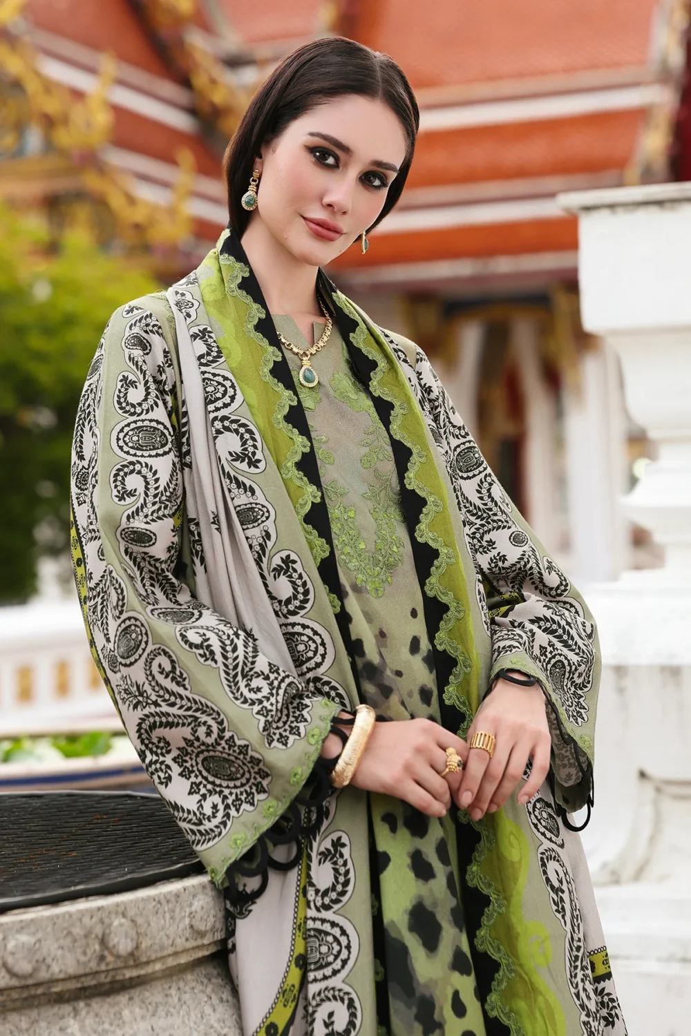 CCW6-10 Charizma Embroidered Linen Suit with Irish Linen Shawl