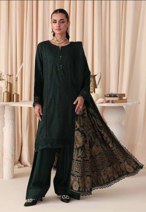 The stylish Dastaan By Riaz Arts | DS-10 features premium embroidered leather peach fabric paired with a jacquard shawl for cosy winter elegance. Perfect for UK office and everyday wear.