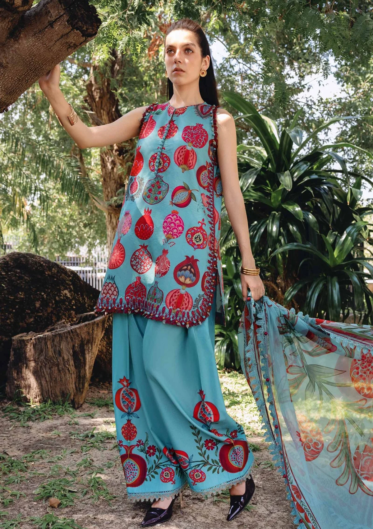 Maria B M.Prints Spring Summer Lawn ’26-3B Maria B M.Prints Spring Summer Lawn ’26-3B sea green unstitched embroidered lawn suit with printed trouser and chiffon dupatta