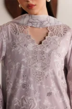 Iznik Embroidered Lawn Suit IBE-07 lilac Pakistani lawn suit with chiffon dupatta and organza embroidery, neck deign closeup