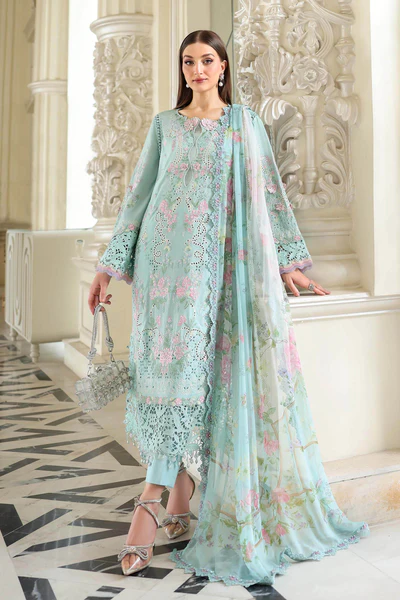 Maria B Embroidered Lawn Suit EL-26-15 sky blue Pakistani designer 3 piece lawn suit UK with chiffon dupatta, fulll front look